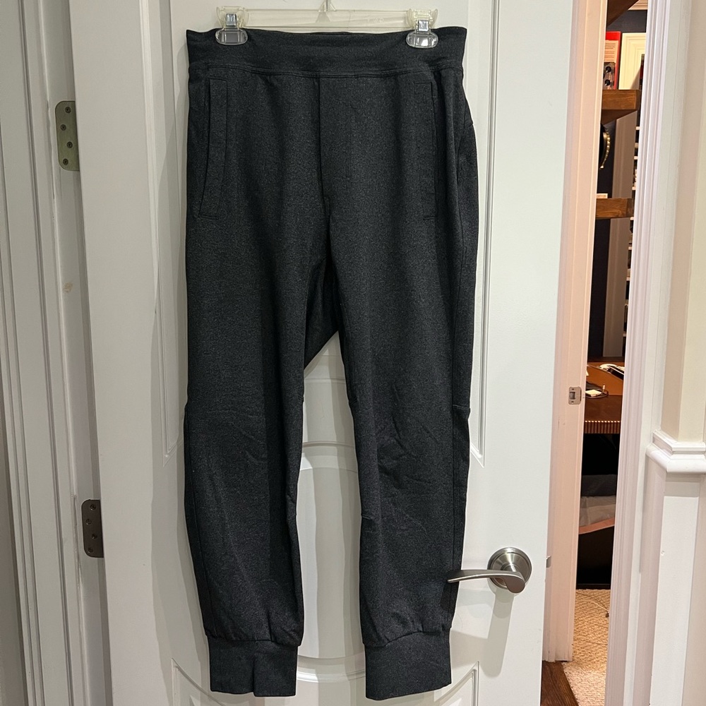 Lululemon Men’s Grey Joggers Medium